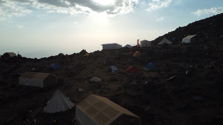 Çadır kampı, Mount Ararat expedition, Ağrı Dağı zirve yürüyüşü