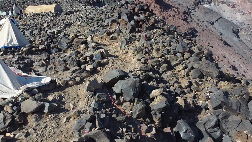 Drone ile Ağrı Dağı, dağcılar, kamp alanı