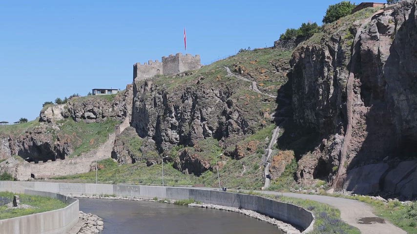 Ardahan Kalesi, Kura Nehri Ardahan, Ardahan tarihi kalesi, Ardahan şehir manzarası,