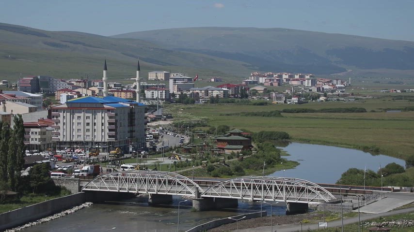 Ardahan şehir merkezi, Ardahan Kura Nehri, Ardahan Demir Köprü,