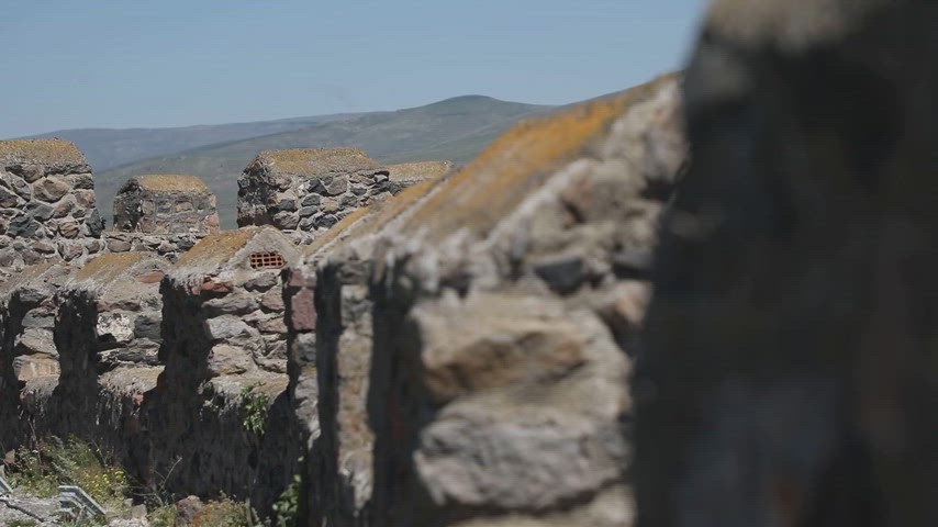 Ardahan Şeytan Kalesi, Şeytan Kalesi burçları, Şeytan Kalesi surları,