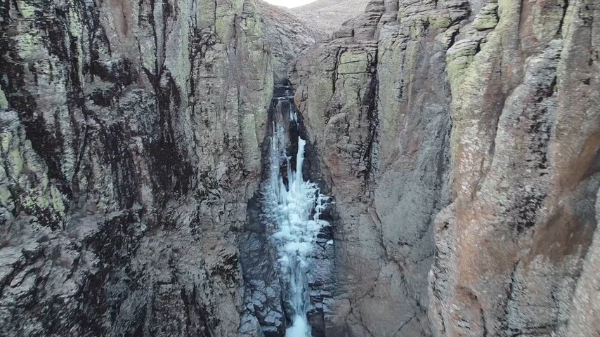 Donmuş şelale, Bingöl Çır Şelalesi, Türkiye doğa görüntüleri, kış manzarası, doğal miras, şelale videosu, doğa belgeseli,