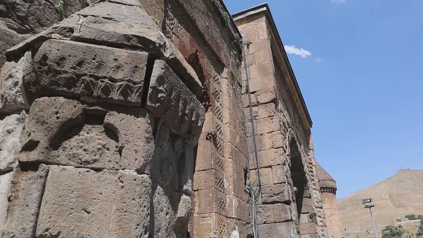 Bitlis tarihi medrese, İhlasiye Medresesi portalı, Bitlis mimarisi, taş işçiliği,