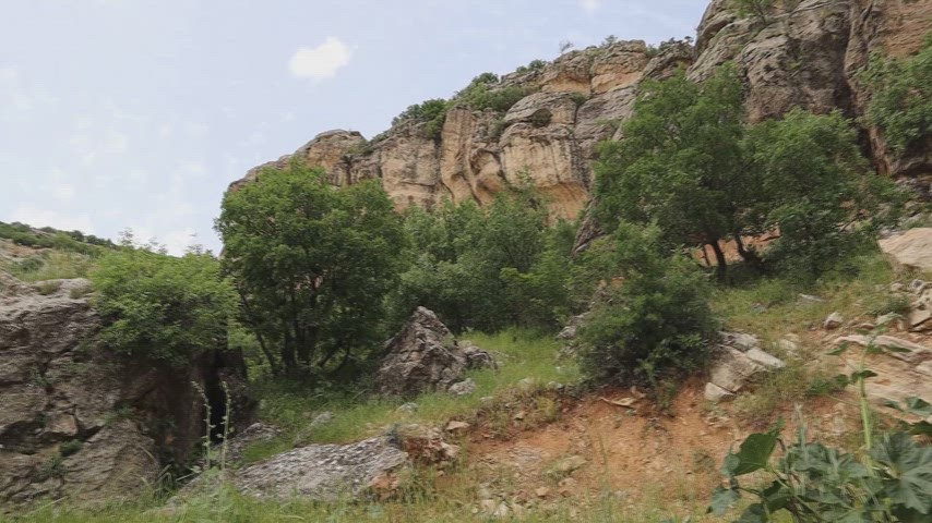 Diyarbakır Lice Ashab-ı Kehf, kayalık vadi manzarası, doğal kaya oluşumları, Anadolu doğası, seyahat, belgesel
