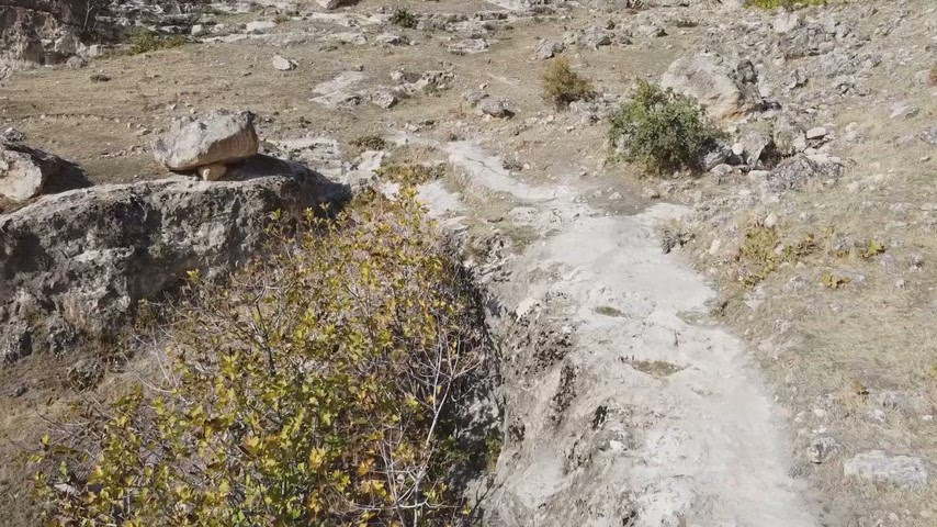 Silvan Bahcekoy Sitalani Guneydogu Toroslari tarihi patika yolu antik kaya yerlesimi arkeoloji drone cekimi dogal tarihi alan