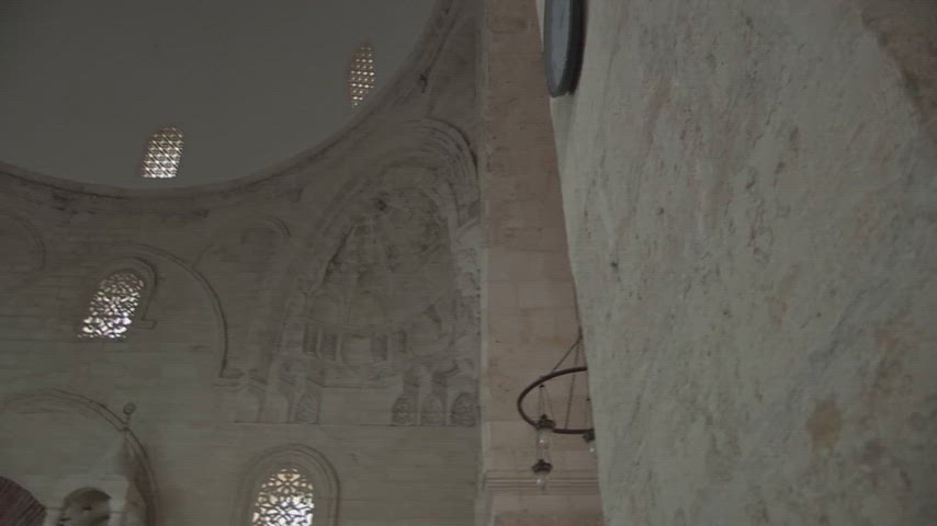 Selahattin Eyyubi Camisi iç kubbe taş süslemeleri tarihi cami mimarisi