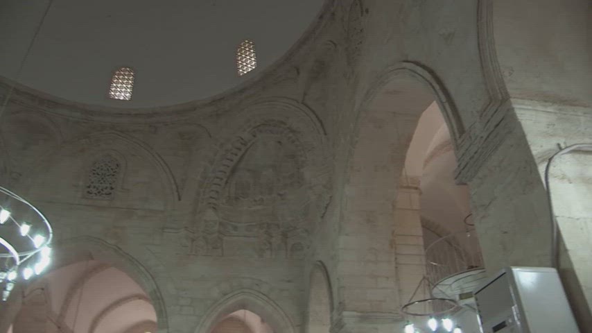 Selahattin Eyyubi Camisi kubbe kemerli iç mekan taş mimarisi