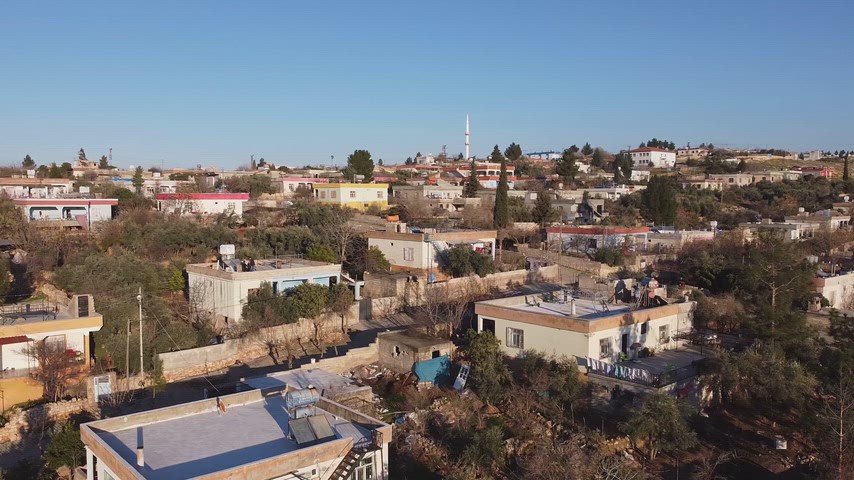 Eğil taş evler yerleşim dokusu havadan drone görüntüsü