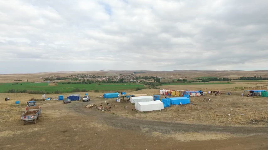 geçici çadırlar, kırsal yaşam, tarım alanları, kırsal bölge, çadır kampı, havadan görüntü