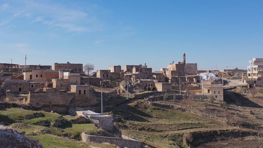 Mardin Midyat Aynverd Köyü, Aynverd köyü, Midyat taş evleri, Mardin köyleri, geleneksel taş mimari, havadan köy görüntüsü