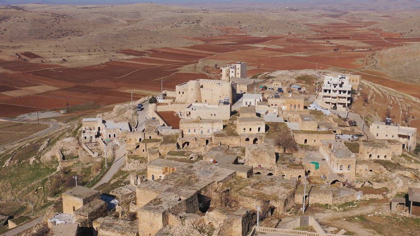 Midyat Aynverd köyü, Mardin taş evleri, Mezopotamya köyleri, tarihi köy, drone çekimi