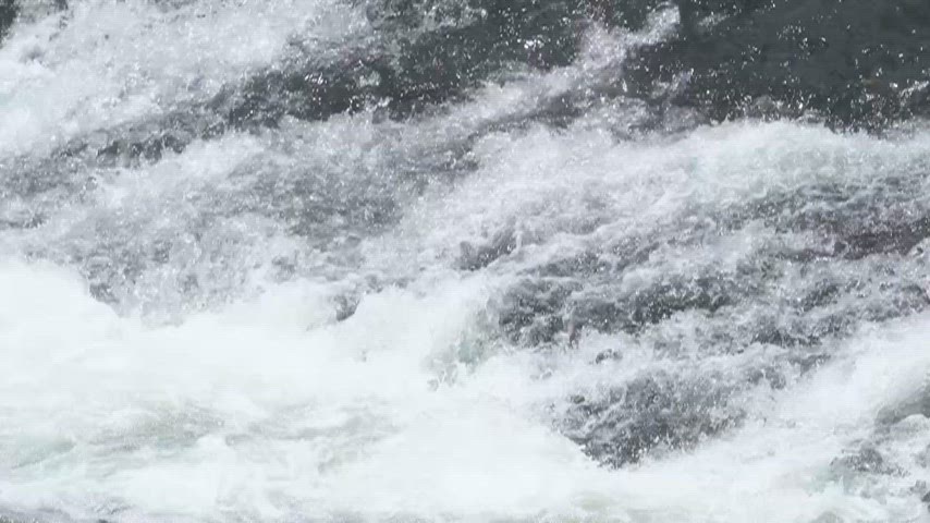 Tortum Şelalesi, Erzurum, Uzundere, güçlü su akışı, köpüklü akıntı