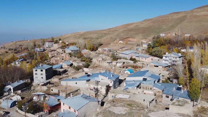 Van Yukarı Bakraçlı, Erek Dağı, kırsal yerleşim, köy evleri, Doğu Anadolu manzarası